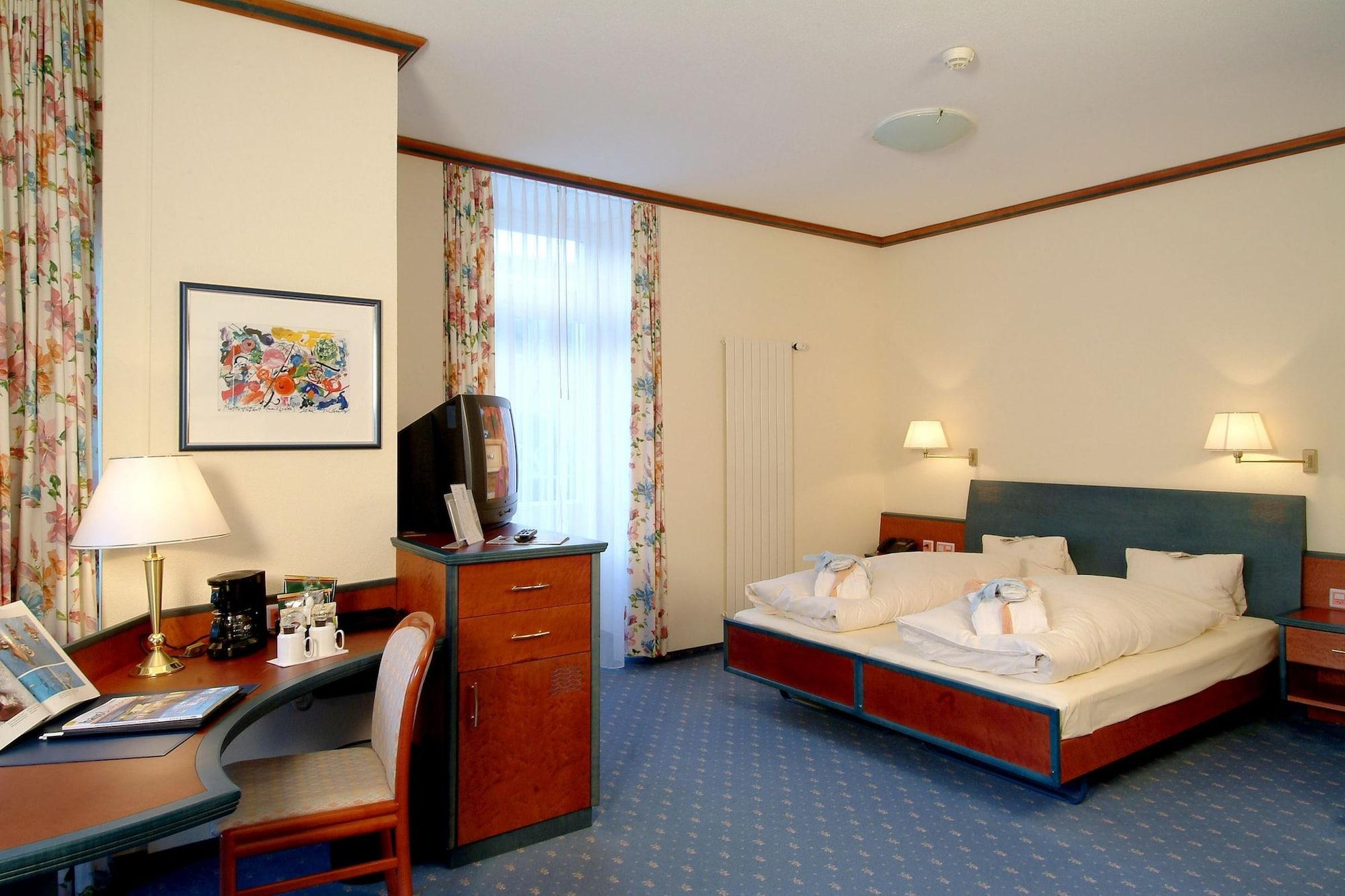 Thermal Hotels & Walliser Alpentherme Leukerbad Bagian luar foto