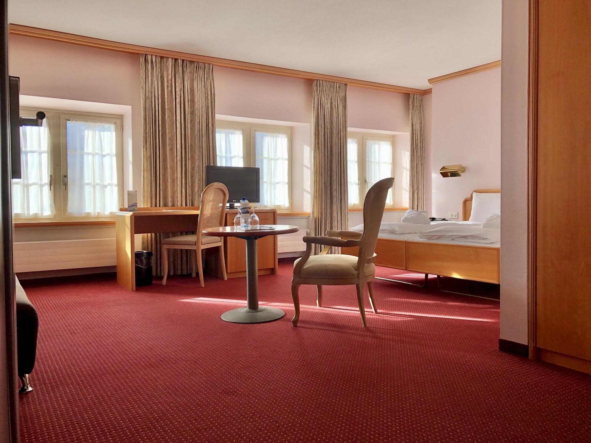 Thermal Hotels & Walliser Alpentherme Leukerbad Bagian luar foto