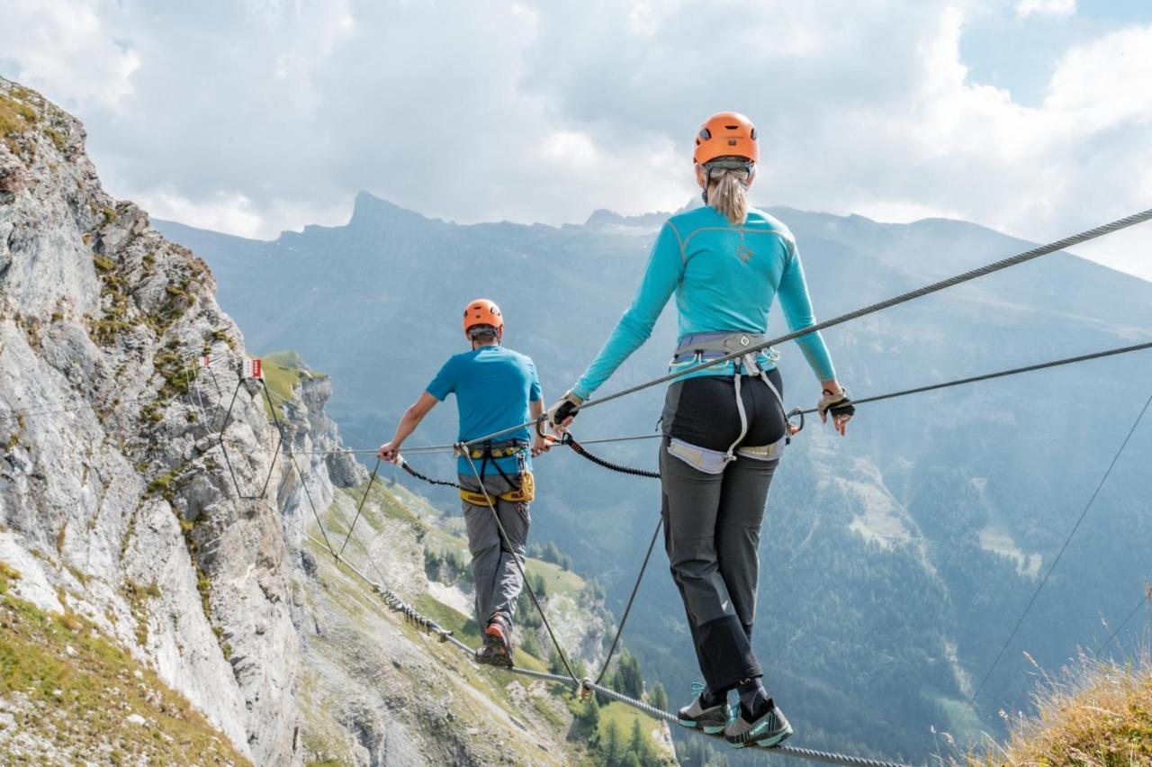 Thermal Hotels & Walliser Alpentherme Leukerbad Bagian luar foto