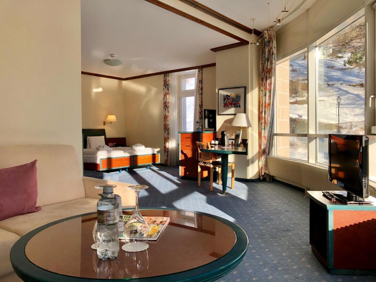 Thermal Hotels & Walliser Alpentherme Leukerbad Bagian luar foto