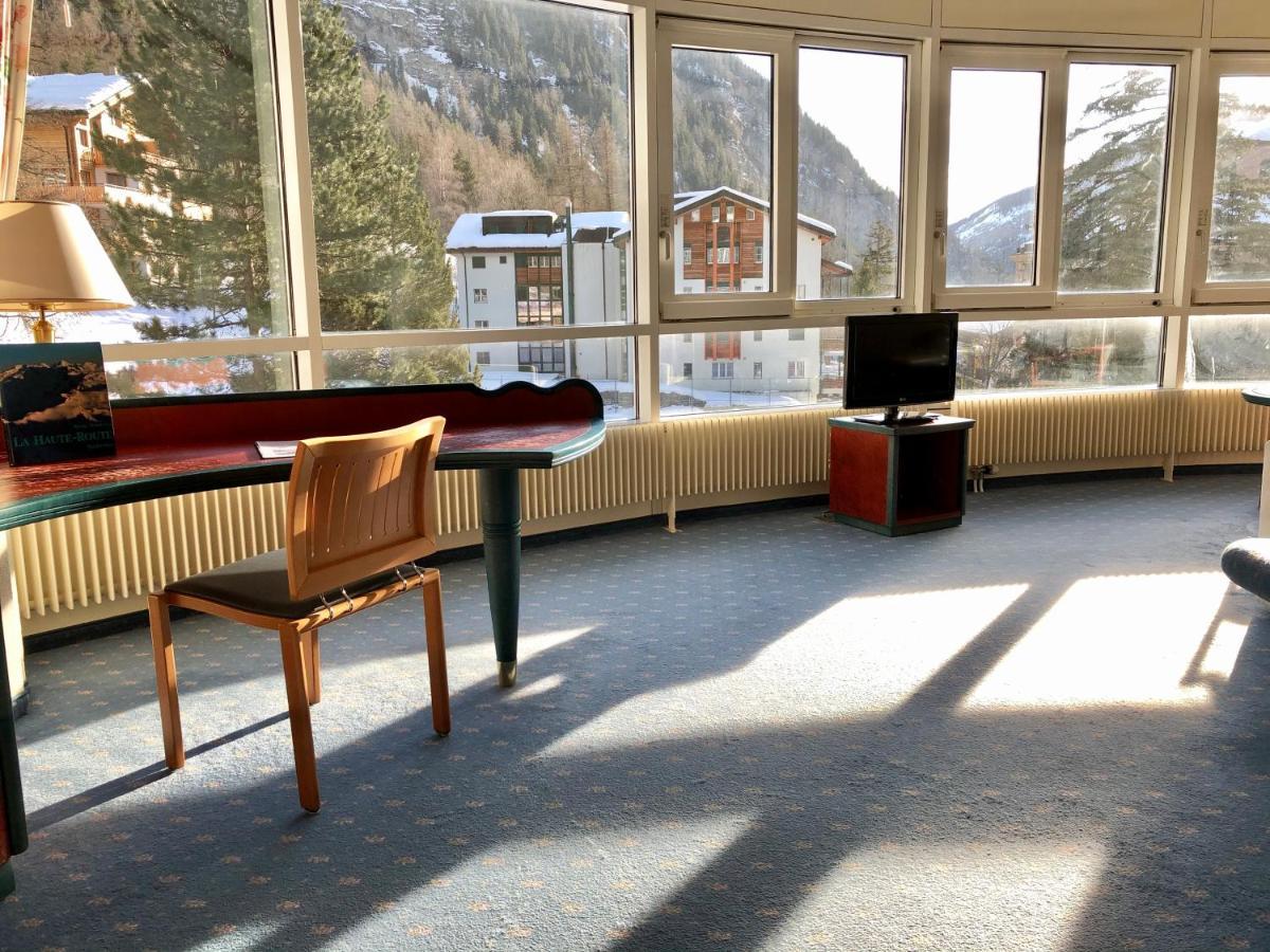 Thermal Hotels & Walliser Alpentherme Leukerbad Bagian luar foto