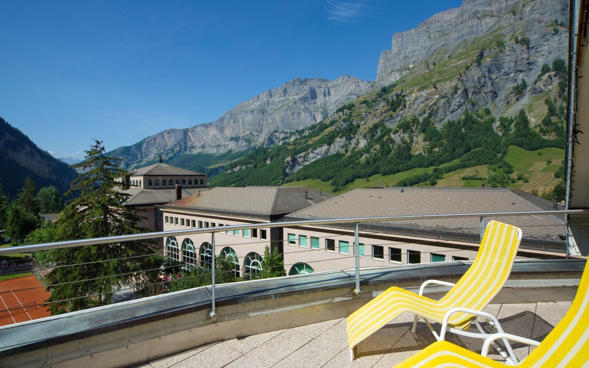 Thermal Hotels & Walliser Alpentherme Leukerbad Bagian luar foto
