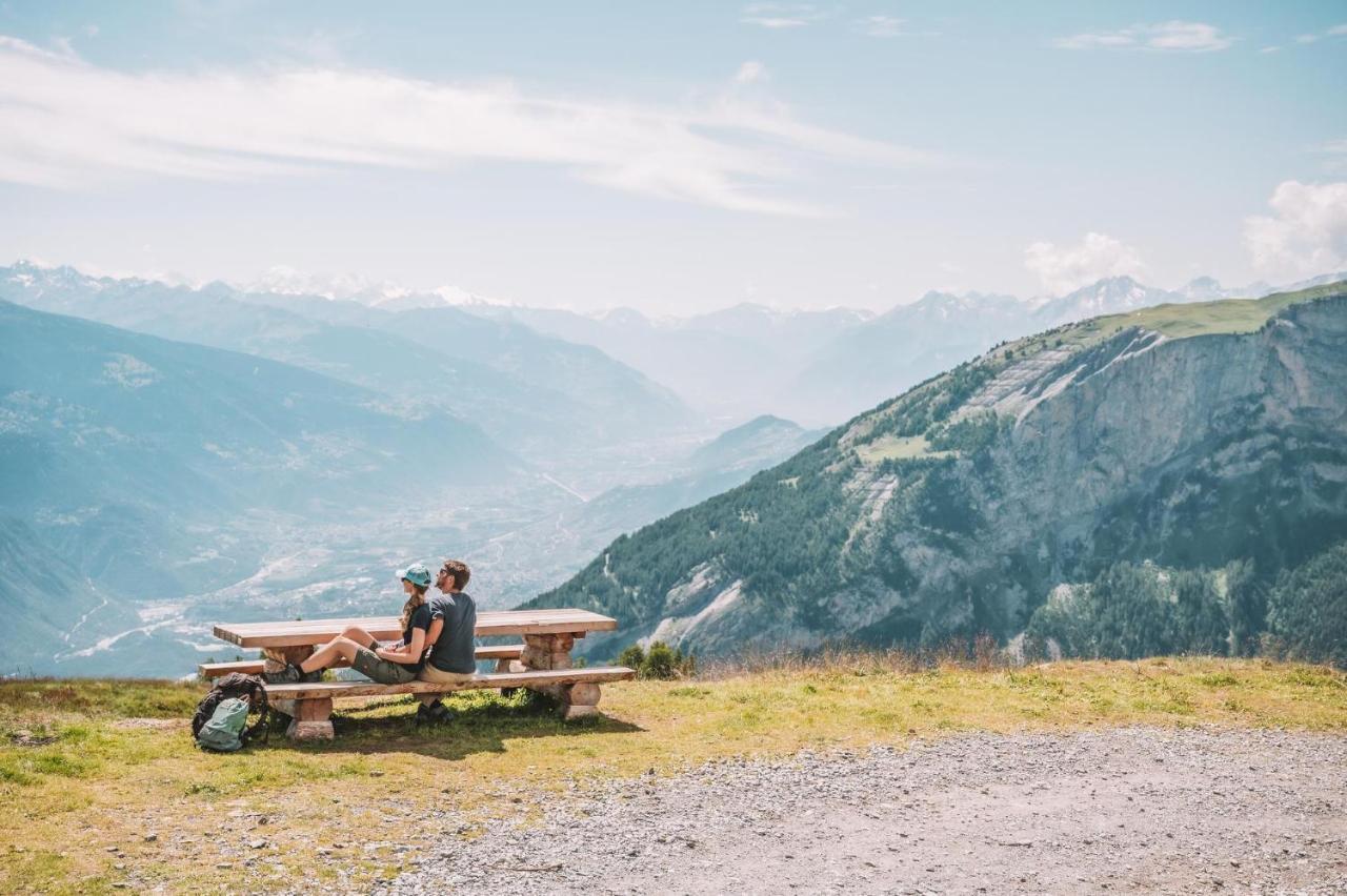 Thermal Hotels & Walliser Alpentherme Leukerbad Bagian luar foto