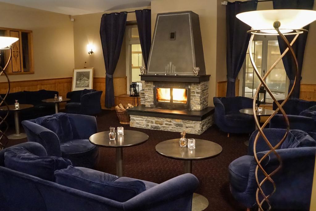 Thermal Hotels & Walliser Alpentherme Leukerbad Bagian luar foto
