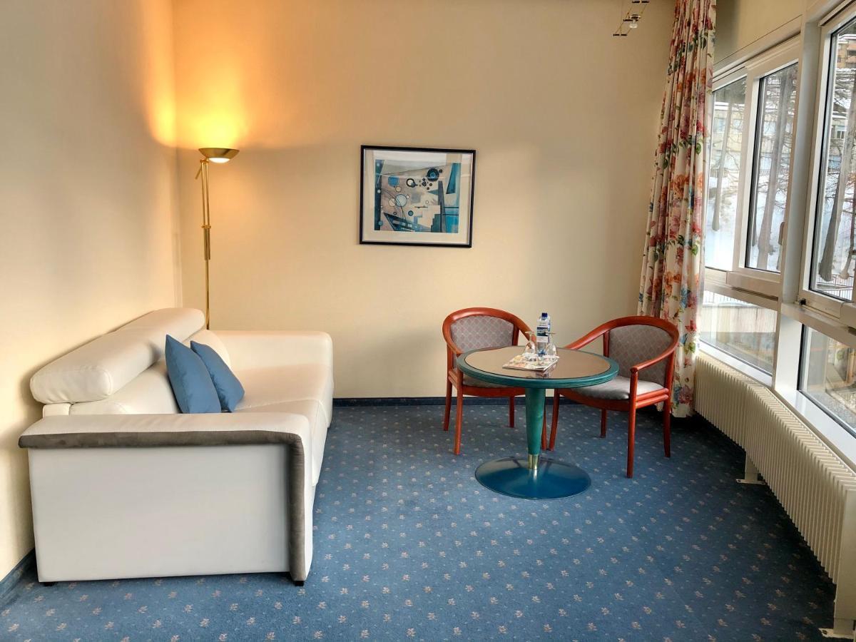 Thermal Hotels & Walliser Alpentherme Leukerbad Bagian luar foto